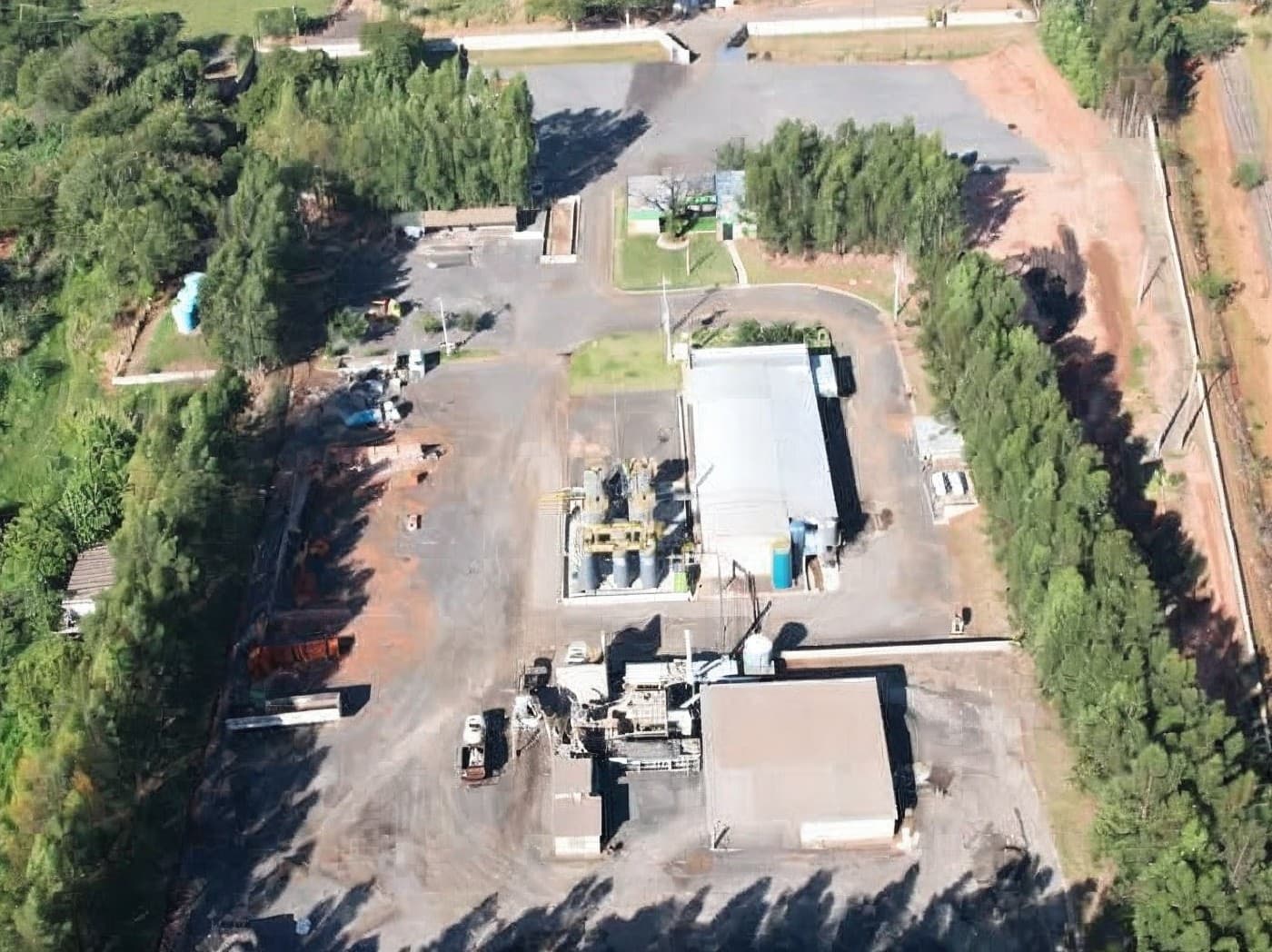 Fábrica SERVPAV em Araçatuba/SP — vista aérea do complexo industrial